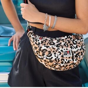 Brighton The Spotted Love Swing Bag leopard new travel vacation packable